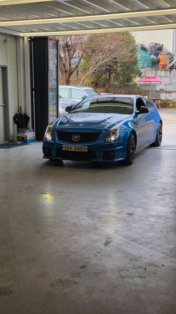 CTS-V Coupe 2011년식입니다. 이미지 1/3