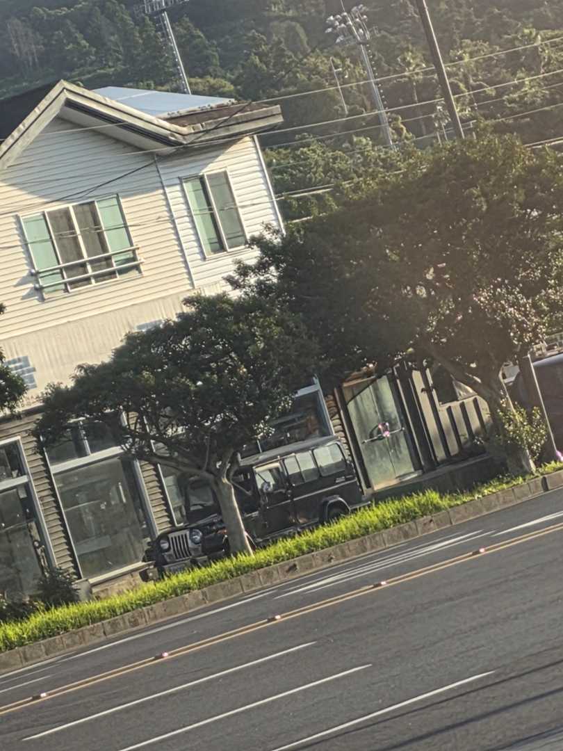 심상치않은 차 발견 이미지 1/1