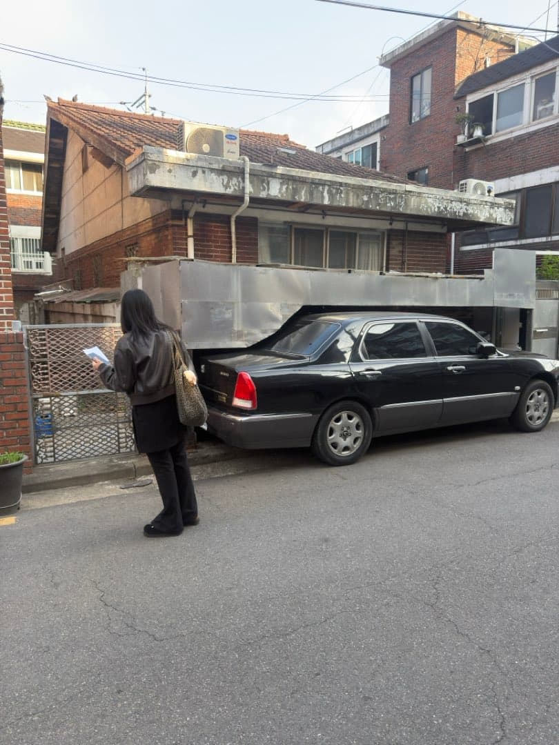 인터넷 짤로만 보던 레전드 주차를 보네요 이미지 2/2