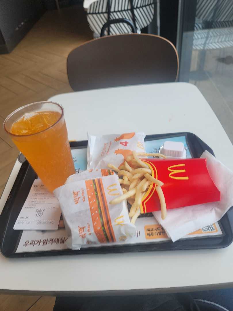 맥날은 못참지요 이미지 1/1