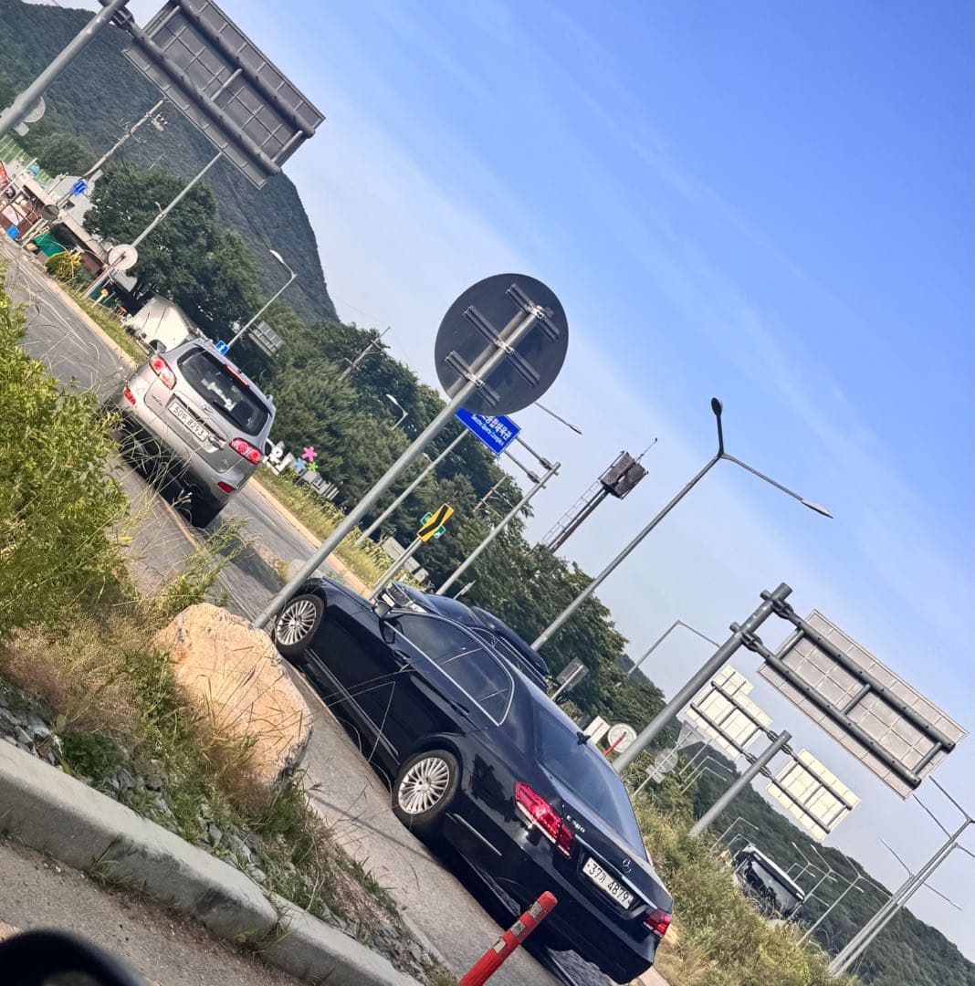 진짜 운전을 지들 맘대로하네요 ㅋㅋㅋㅋ 이미지 1/1