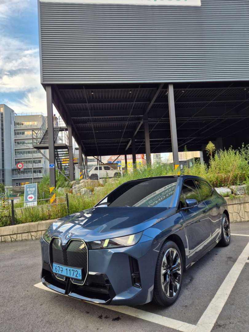 차알못 BMW IX45 출고후 1년 후기 2.8만키로 이미지 1/10