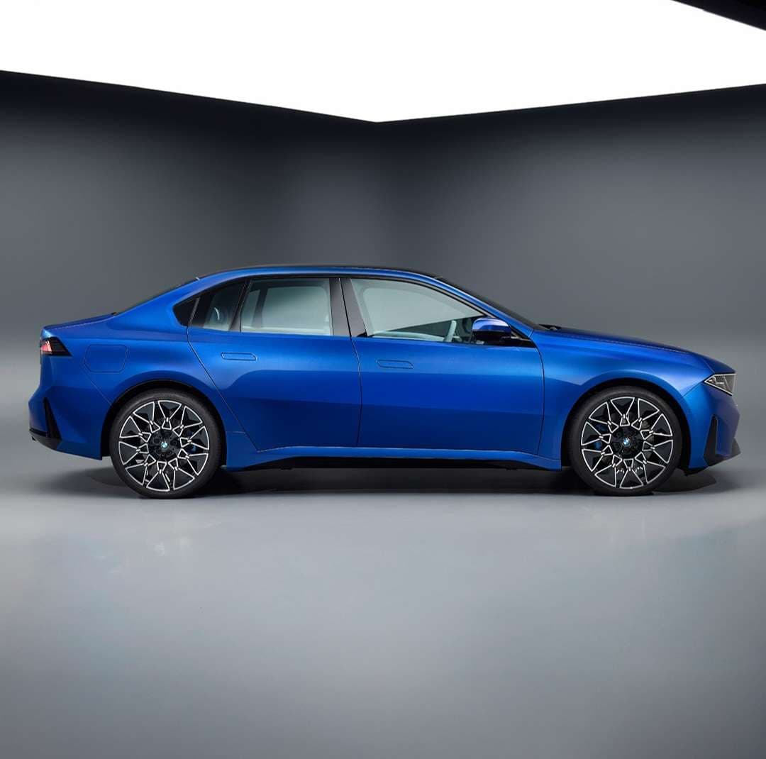 BMW 노이어 클라쎄 3시리즈 풀체인지 ( I3 ) 이미지 7/7