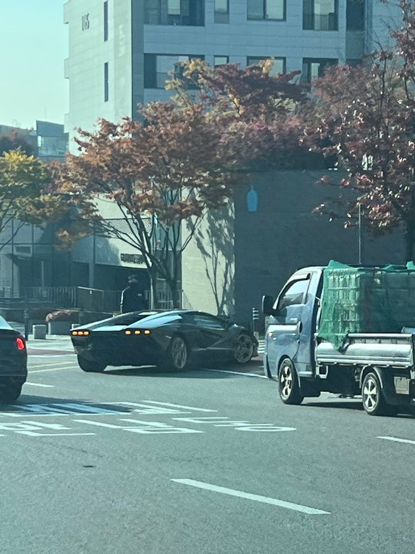 멋진 차가 서울에 있네요 이미지 2/2