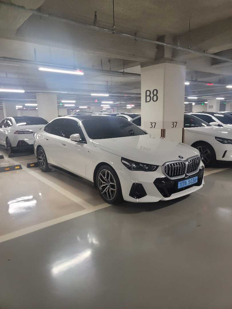 용산 BMW I5 이미지 3/10