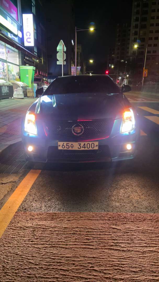 CTS-V Coupe 2011년식입니다. 이미지 2/3