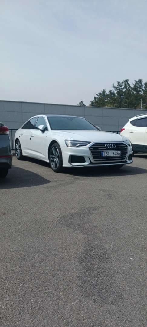 a6 45 TFSI 프리미엄 이미지 2/4
