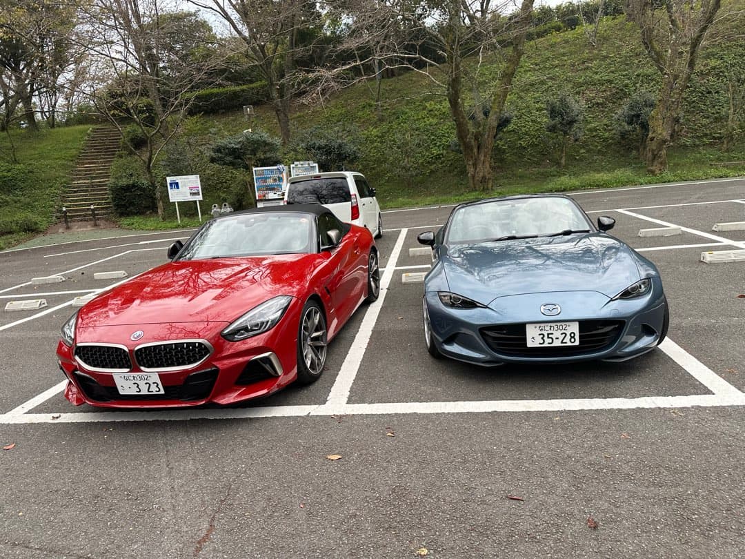 아우디a8 60tfsi 가지고있는데 갑자기 엔진오일을 먹습니다.천키로에 일리터이상 먹는것같은데 차팔아버릴시점일까요 이미지 1/1