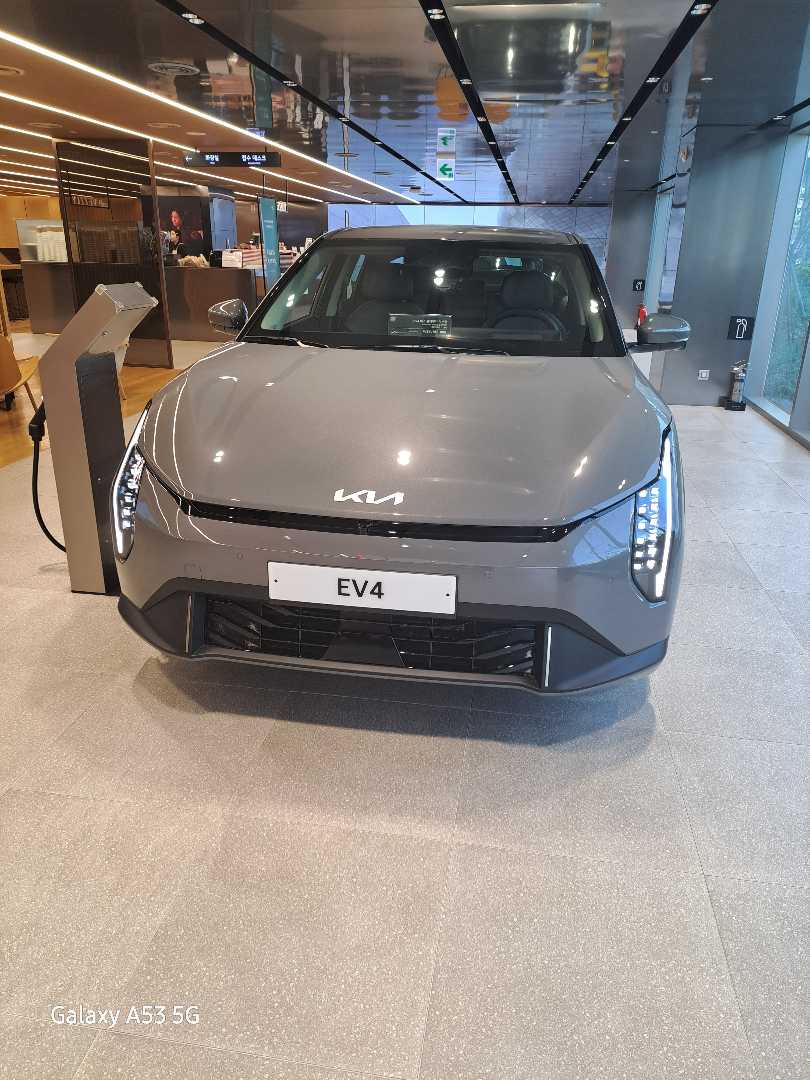 EV4 디자인 이미지 3/4