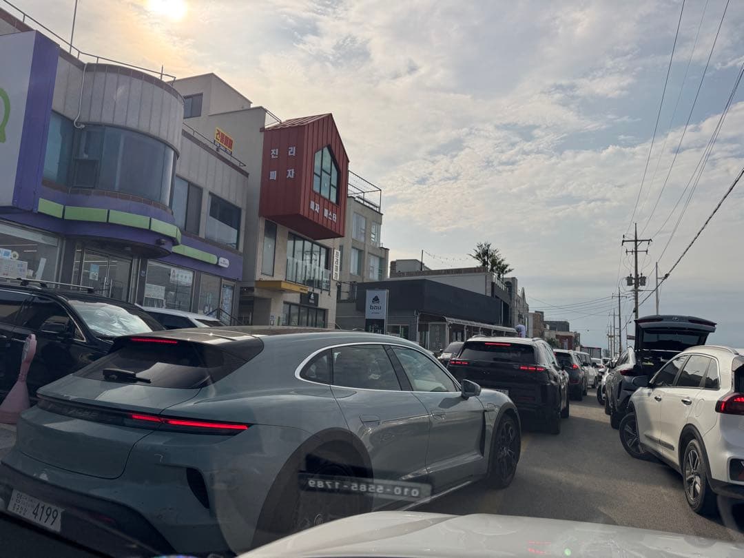 카이엔 EV..? 이미지 2/2