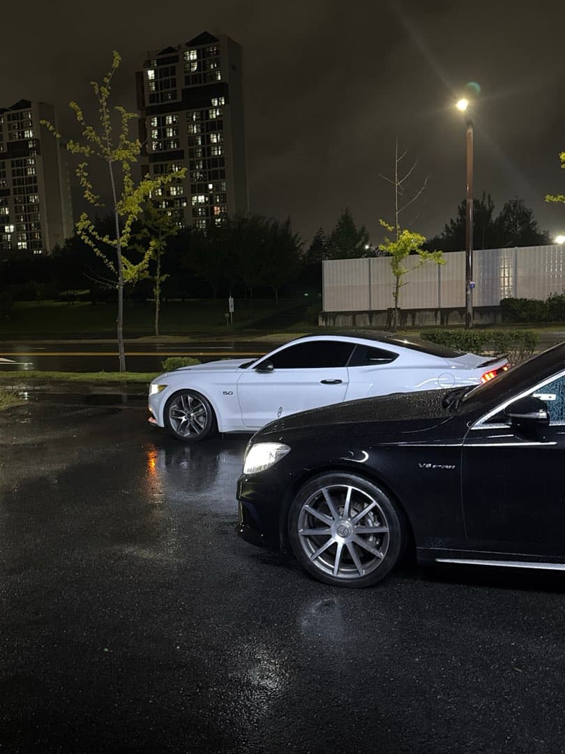 안녕하세요 이제 딱 10살 W222 S63 입니다! 이미지 1/1