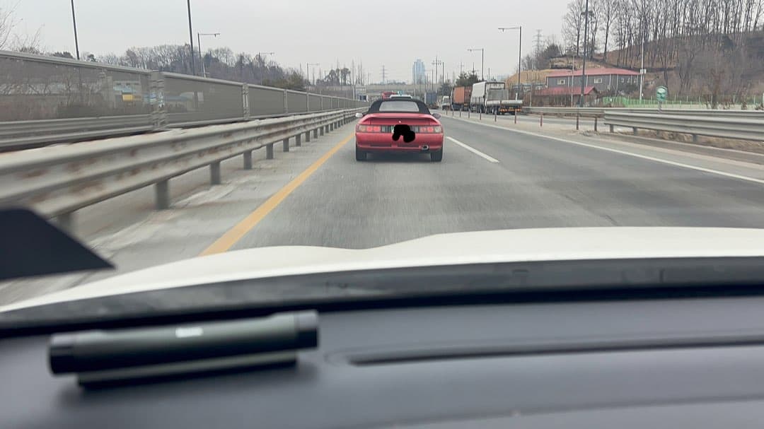 출근길에 본 차인데 엘란이 맞을까요 이미지 1/2