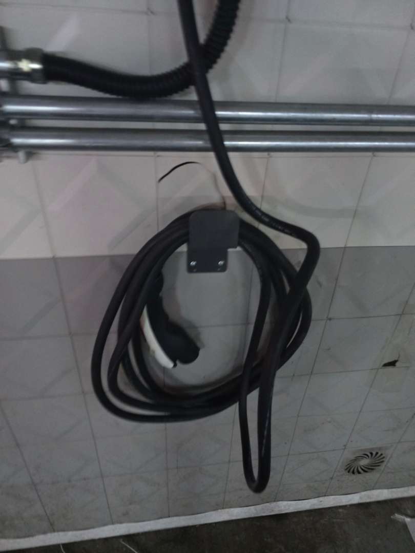 지하충전기 폐쇠 막았습니다 이미지 3/4