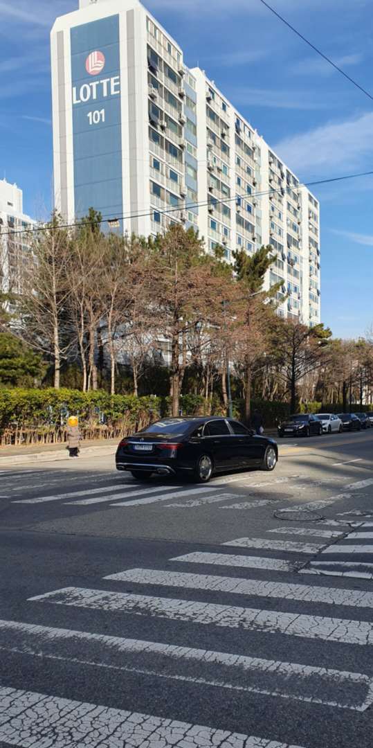 벤츠s클래스 마이바흐 블랙 레드투톤 발견 이미지 4/5