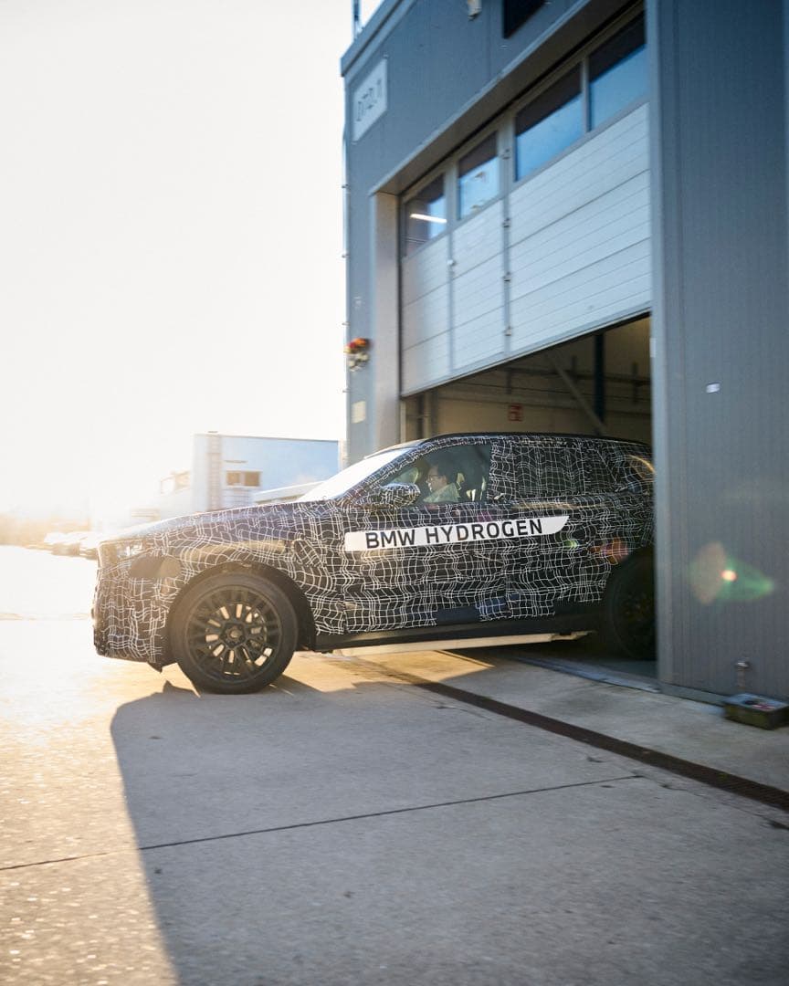 BMW 차세대 X5, 수소연료전지 프로토타입 공개 이미지 3/4