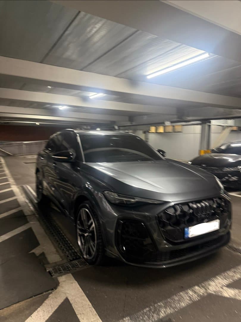 헤헤 q5 45 tfsi sline black에디션 출고 하게 됬습니다! 이미지 1/4