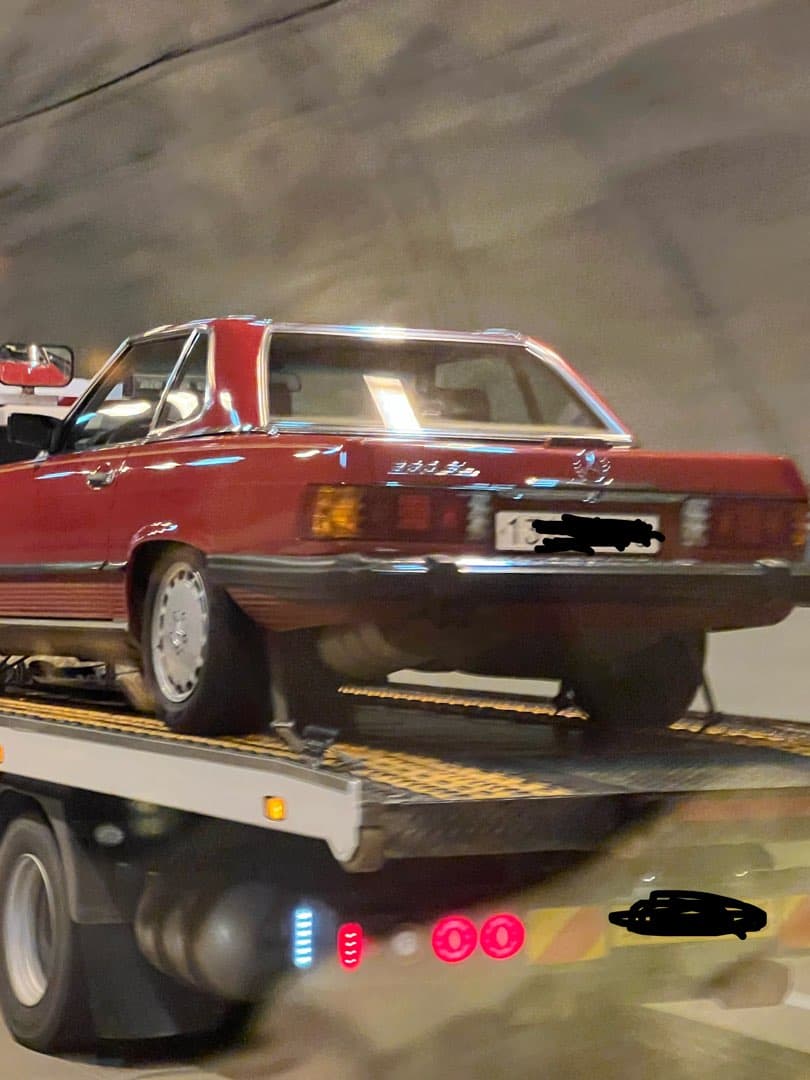 벤츠 560SL(?) 이미지 3/4
