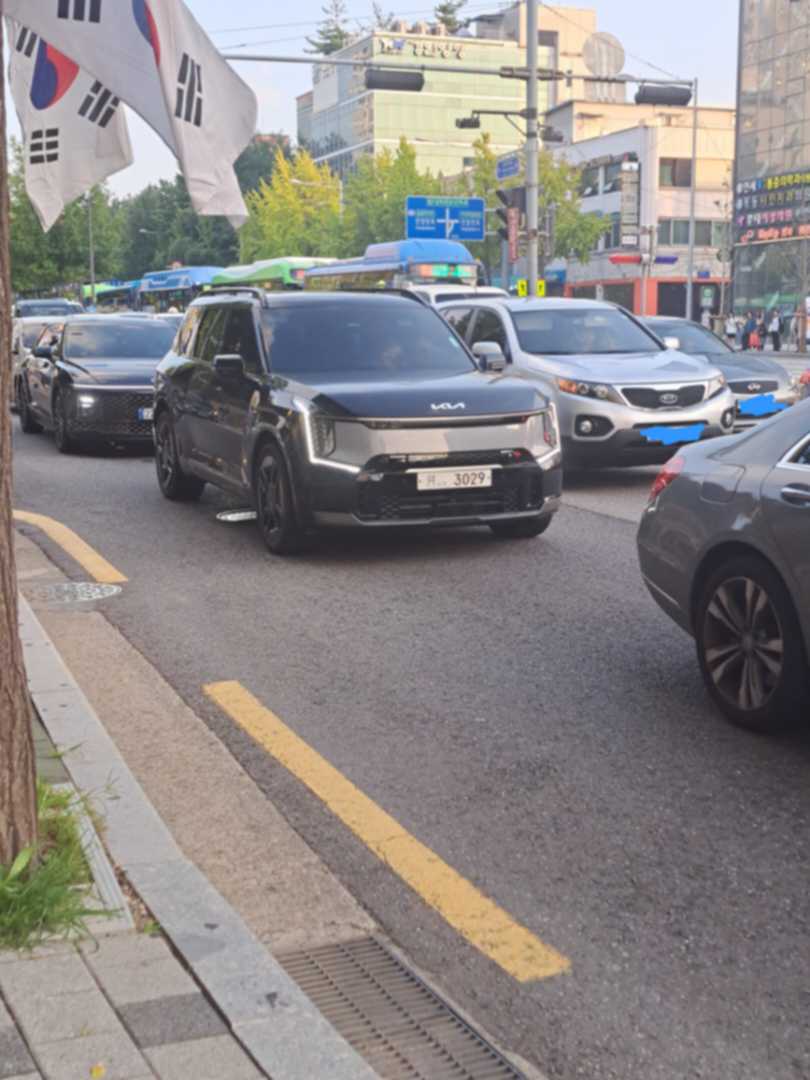 EV9 뭔지모를 테스트카 이미지 1/2