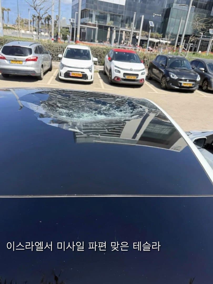 “미사일 파편에도 살아남는”…테슬라 CEO, 일론 머스크 자사 차량 안정성 강조 이미지 2/6