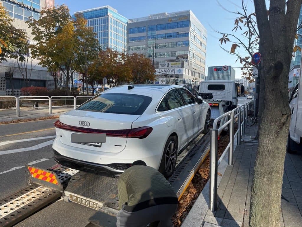 어제 차 출고했는데 실차주 인증이 안되네요 ㅎㅎ.. 이미지 1/1
