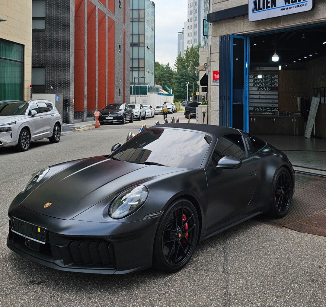 992.2타르가gts 블랙 이미지 1/6
