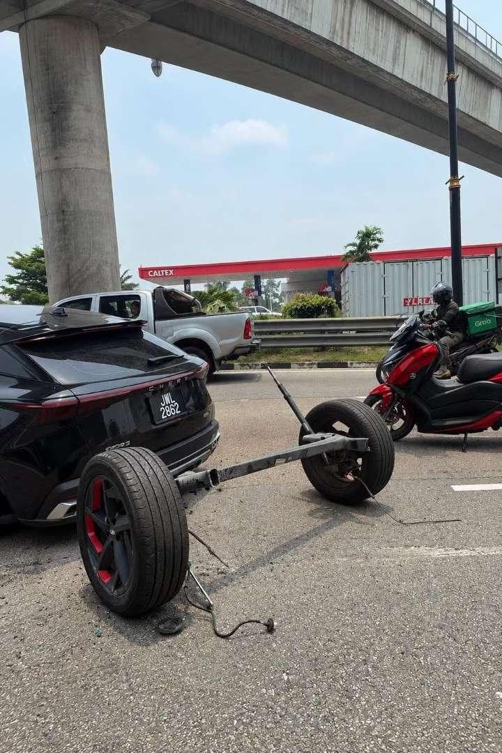 체리 SUV 오모다 뒷축빠짐사고 이미지 2/3