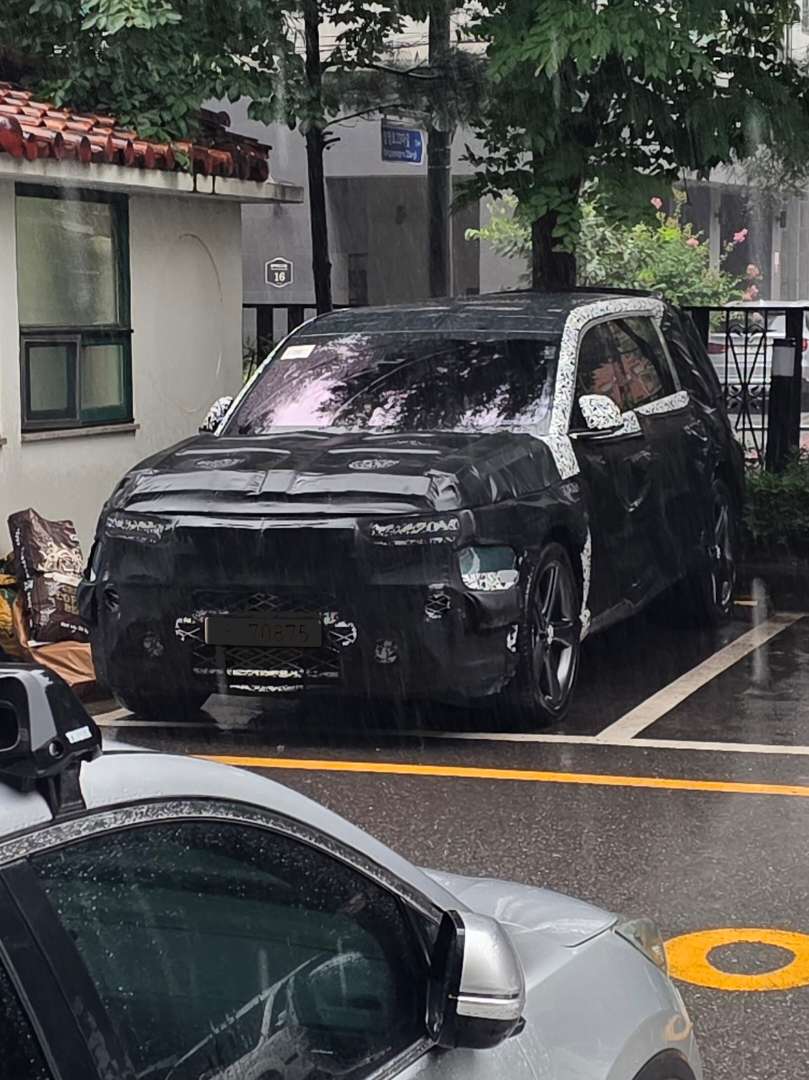오늘자 아파트 주차장 테스트카 이미지 1/1
