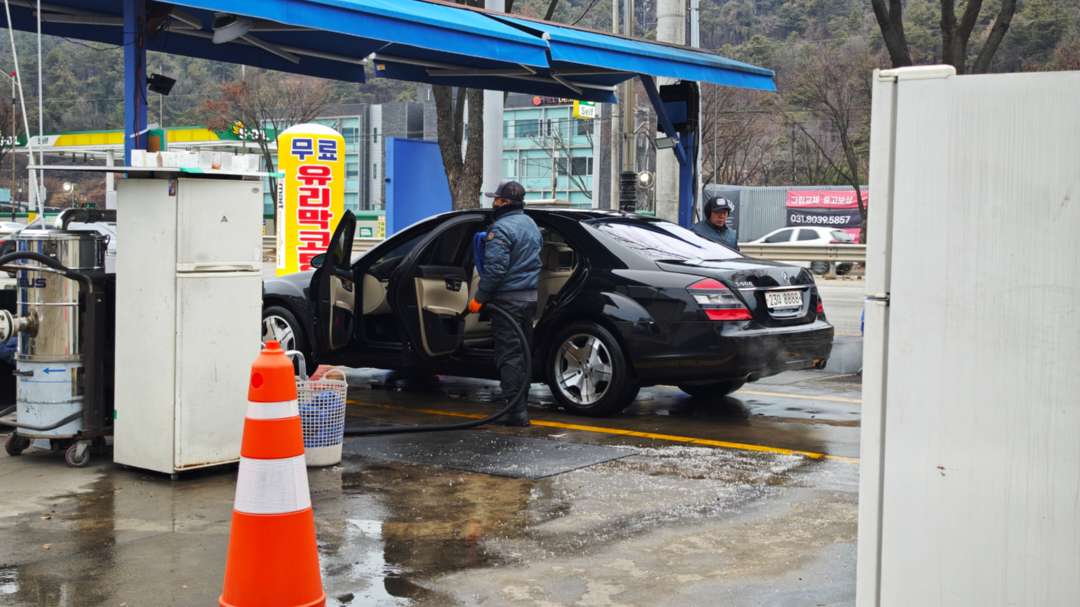 기름 넣고 자동세차 돌렸습니다 이미지 2/3