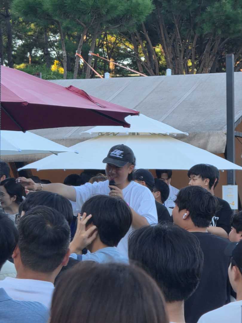 도망가신 윤대표님 찾습니다 ㅌㅋㅋㅋㅋㅋㅋ 이미지 3/8
