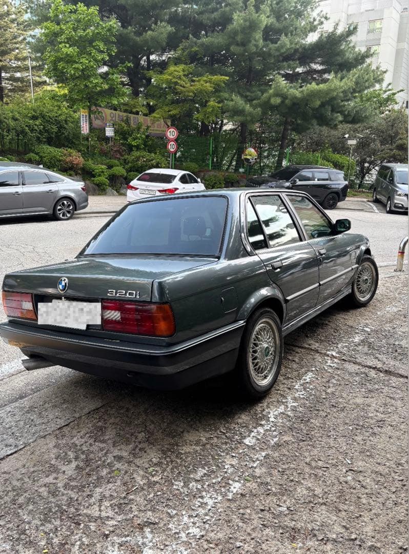 이런 올드카를 집 앞에서 보내요… 이미지 2/2