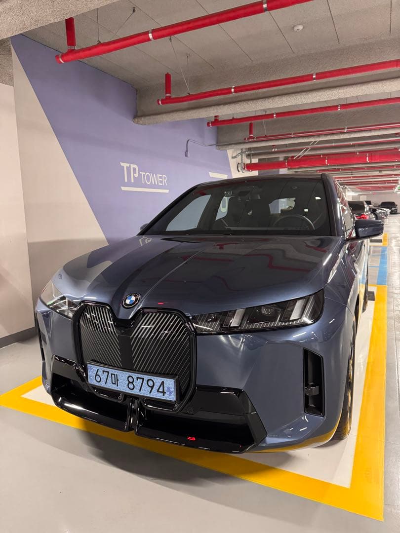 눈매가 달라진 BMW iX xDrive45 이미지 1/1