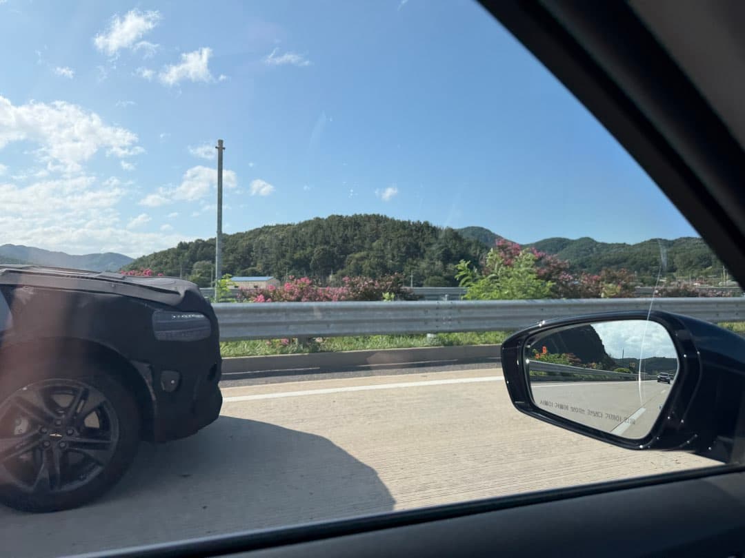 며칠전 목격한 위장막차량 이미지 9/10