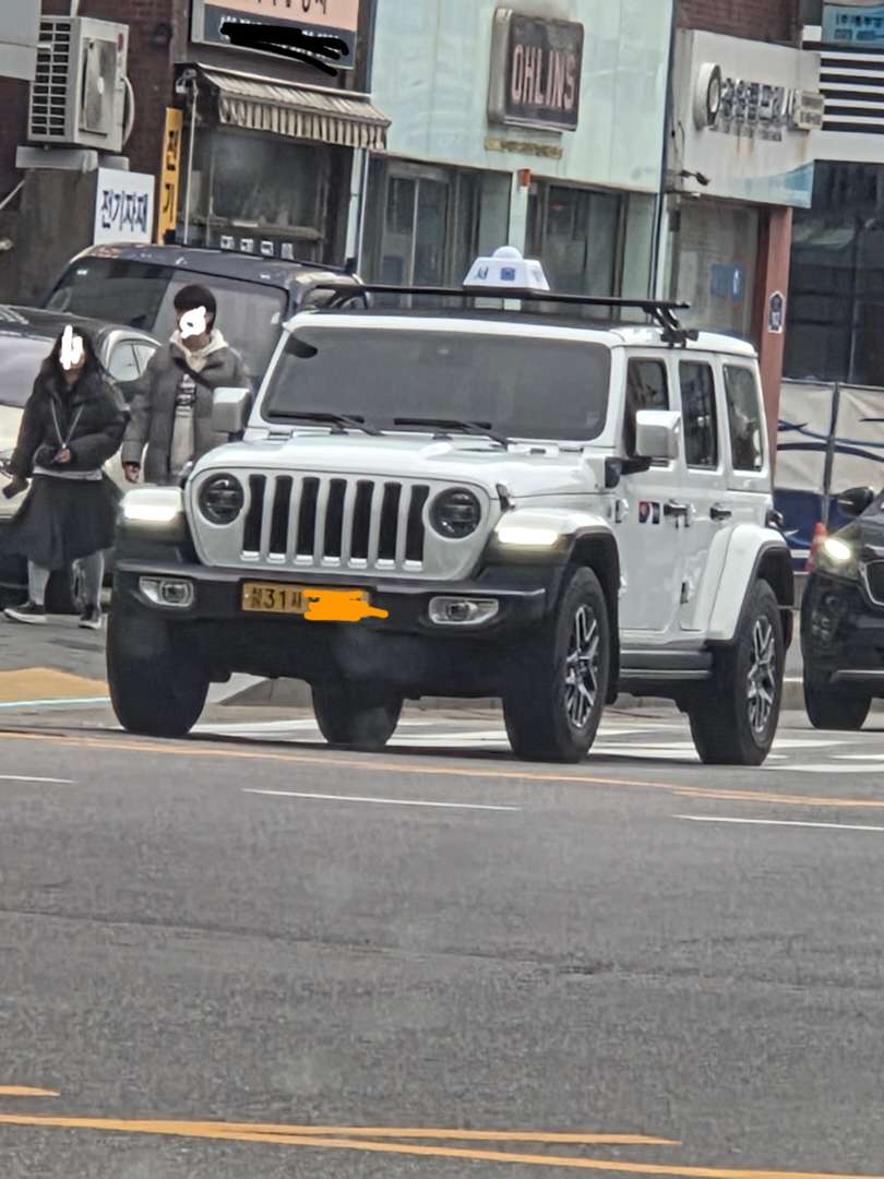 건대에서 본 지프 택시입니다 이미지 1/1