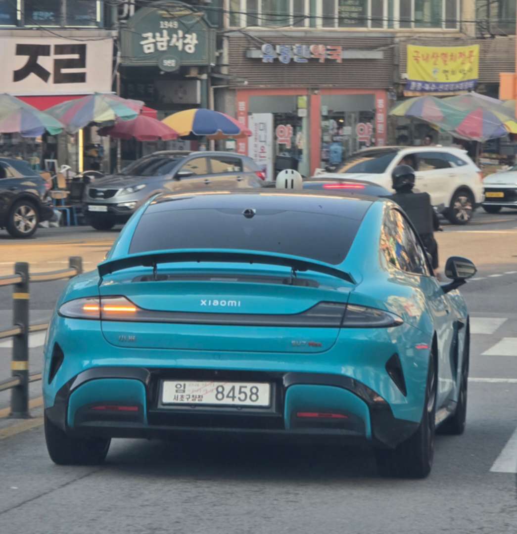 샤오미 전기차네요. 이미지 2/2