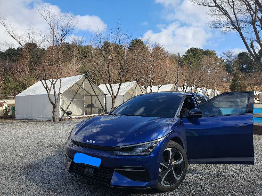 KIA EV6 GT Line 요트블루 이미지 1/1