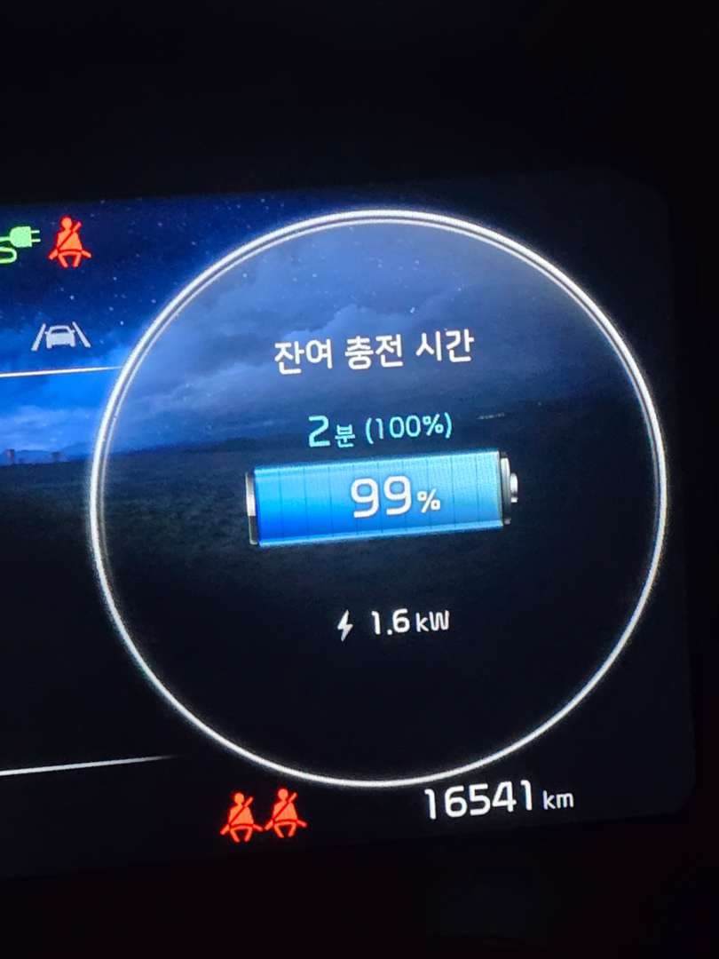 현시점 최고의 가성비차 이미지 2/3