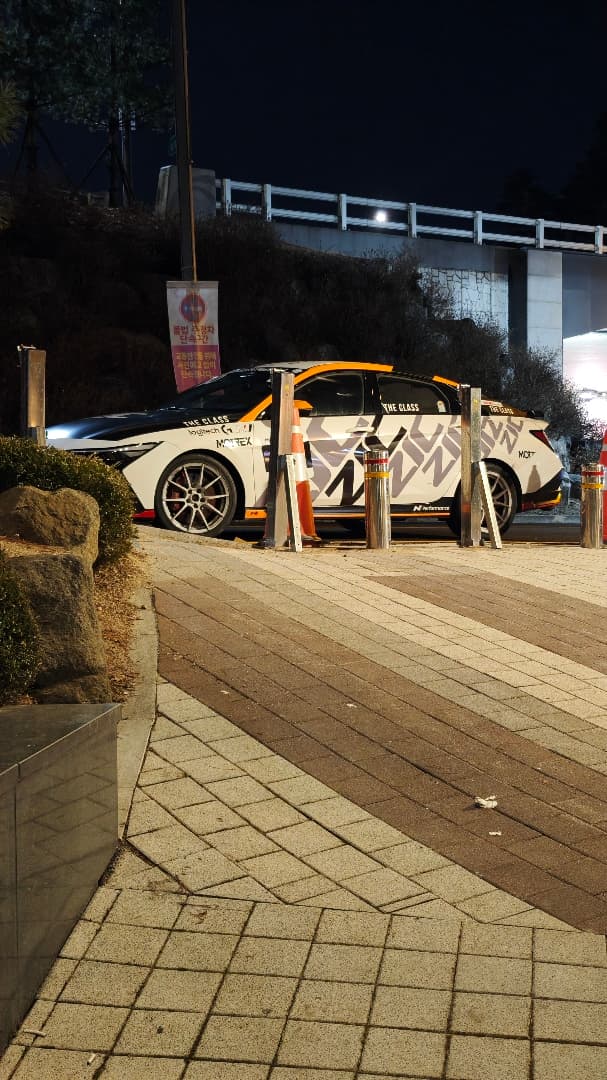 밤드라이브 ㄱㄱ 이미지 1/1