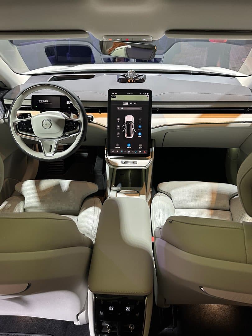 볼보자동차코리아, 차세대 순수 전기 플래그십 ‘Volvo ES90’ 7,294만 원부터 시작하는 파격 행보… 이미지 8/10