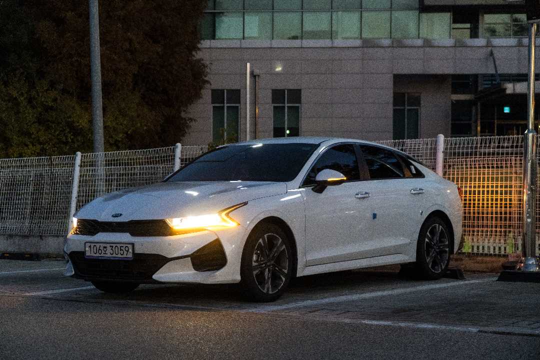 전량 퇴역한 자동차 기아 K5 DL3 이미지 1/10