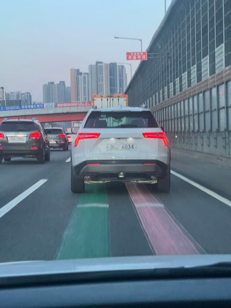 쉐보레 차량 신차인가보네요 이미지 1/1