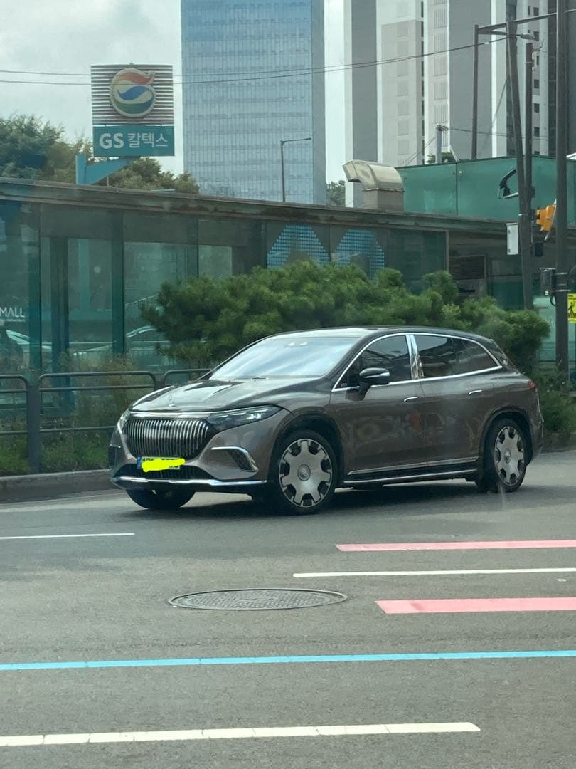 EQS SUV 마이바흐 이미지 1/1
